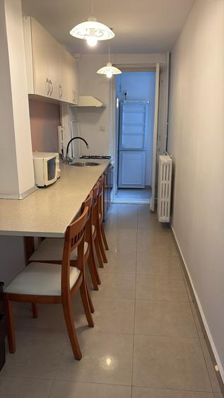 2 Camere Semidecomandat | Vedere Piața Amzei | Renovat | Mobilat Complet |