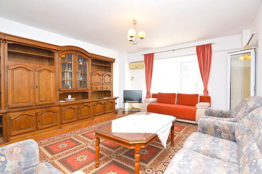 INCHIRIERE APARTAMENT 3 CAMERE UNIRII-BLOC CEC BANK