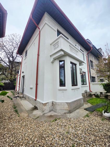 Închiriere Vilă | 8 camere | Zona Capitale | 212 mp