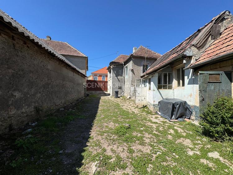 Comuna Augustin, casa batraneasca, locuibila, necesita renovare! - 19