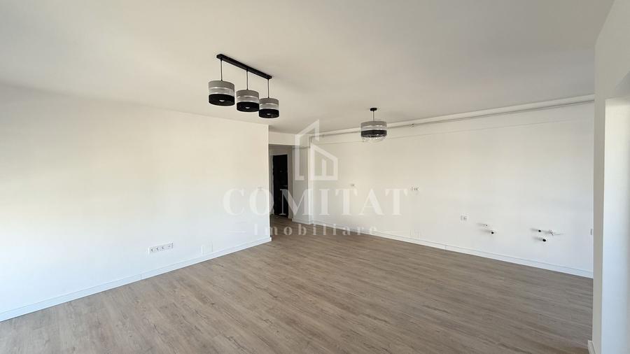 Preț excelent | Apartament cu 3 camere, 2 băi | Dâmbul Rotund