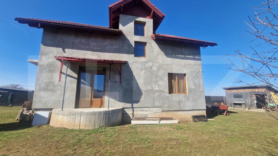 Casa 5 camere Tarlungeni (nu Izvor) teren 800 m, cartier nou