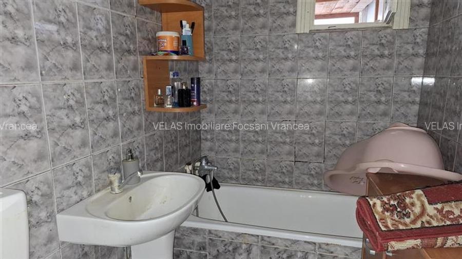 Apartament 2 camere, parter, CT, central - 10