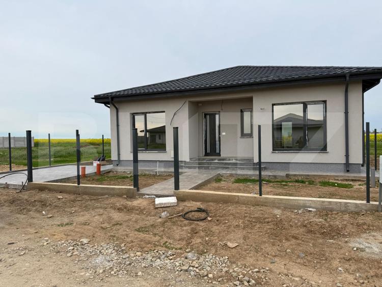 Casa parter, 4 camere, teren 477 mp, zona Aeroport