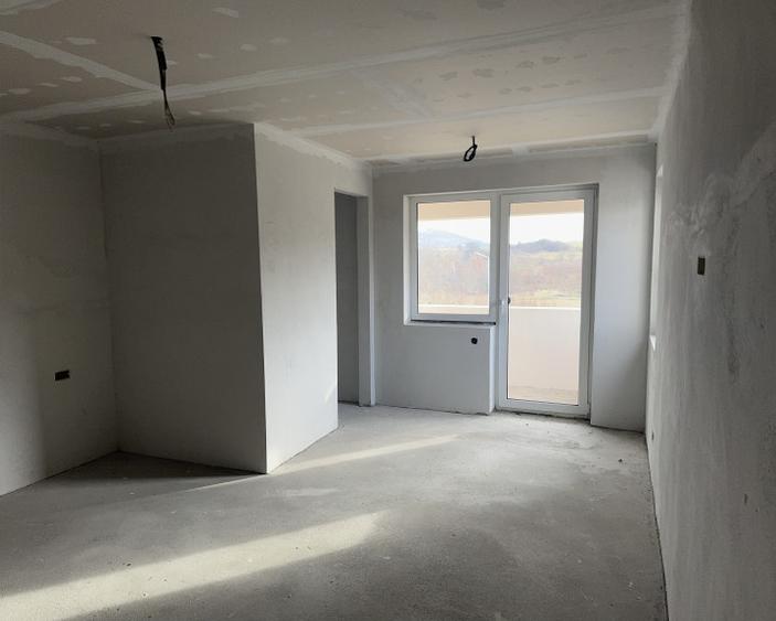 Case individuale , Stolna, in curte privata