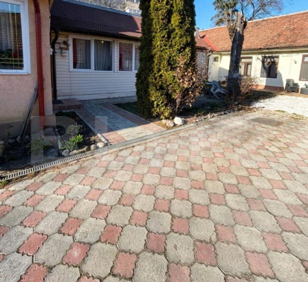 Casa 2 camere 53,80 mp, ,curte comunamare, centrul vechi - Brasov