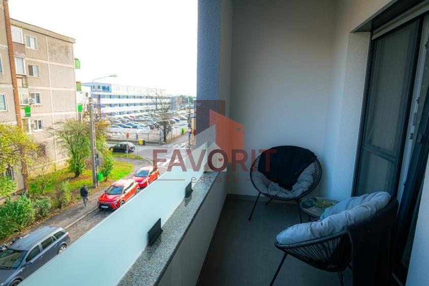 VAND 1/2 CLADIRE CU 6 APARTAMENTE