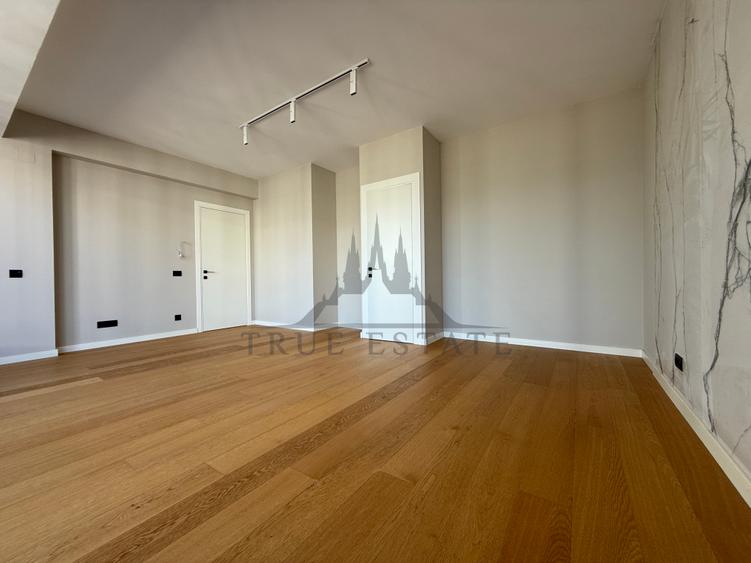 Penthouse cu vedere spectaculoasa catre Lac