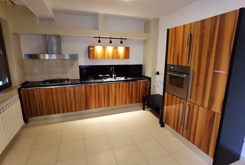 Vila moderna in zona Pipera