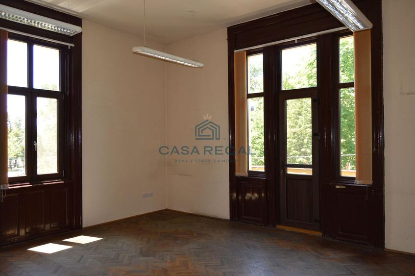 Cladire 4 nivele in centrul istoric