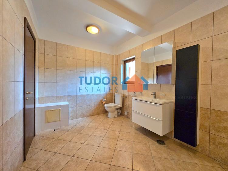 Spacious 3-Bedroom villa - 400sqm Garden - Walking Distance from British School