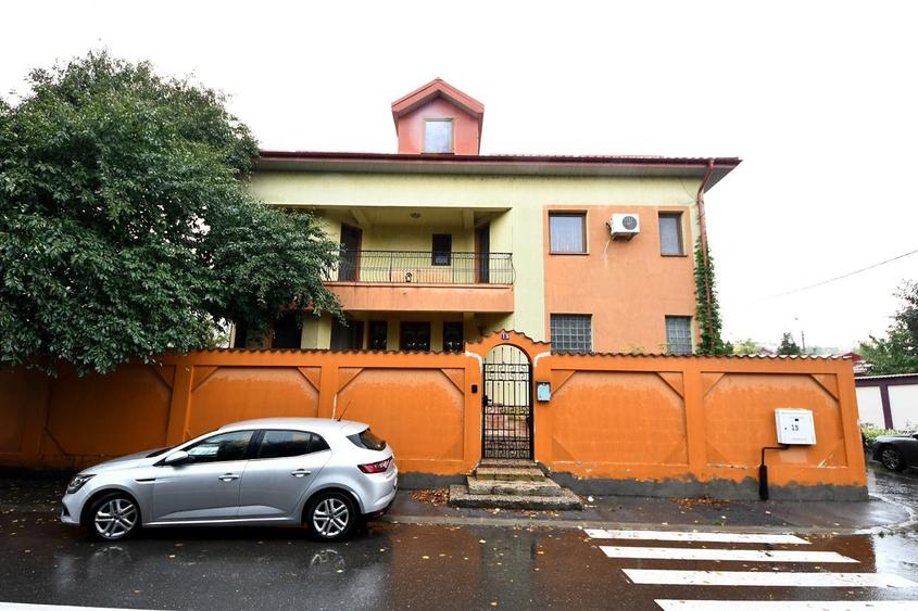 Vila spatioasa, pretabil pentru locuit/clinica, zona Micro 17 – Galati