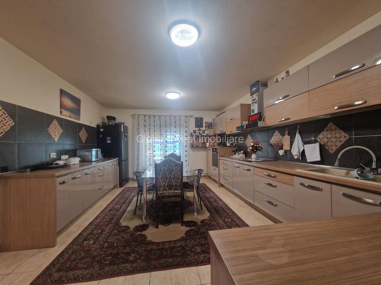 Valu lui Traian- Vila P+1, 4 camere, garaj, terasa, teren 716mp-260.000e neg - 42