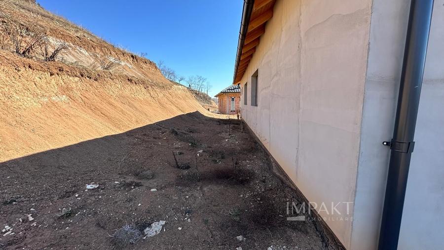 Casa pe un nivel | Teren 2.977 mp | Panorama deosebita | Suceagu