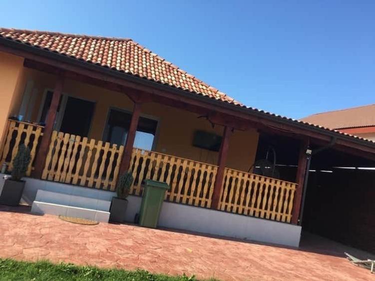 Mosnita Veche - Casa individuala, complet mobilata si utilata