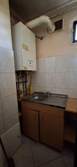 Apartament cu 3 camere - zona semicentrala