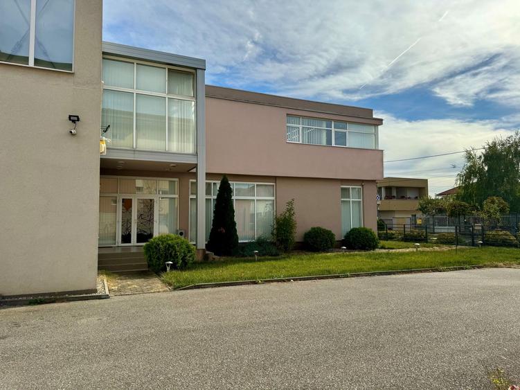 Clădire SAD de închiriat, situată la intrarea în Dumbrăvița