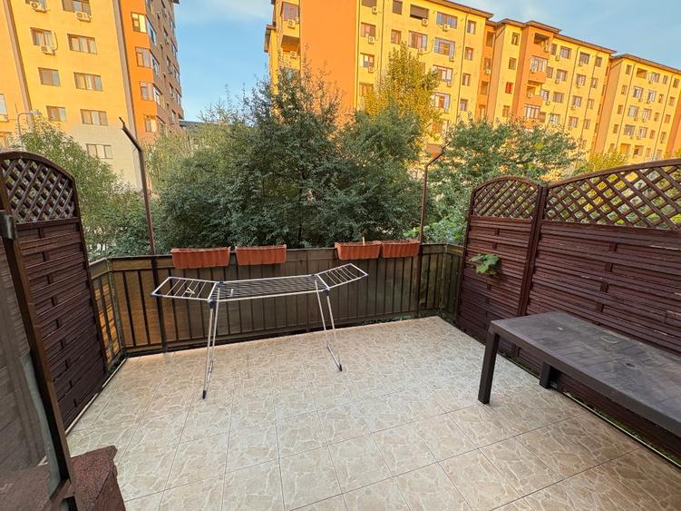 Apartament 3 camere , 103m patrati + terasa 15mp , parcare privata