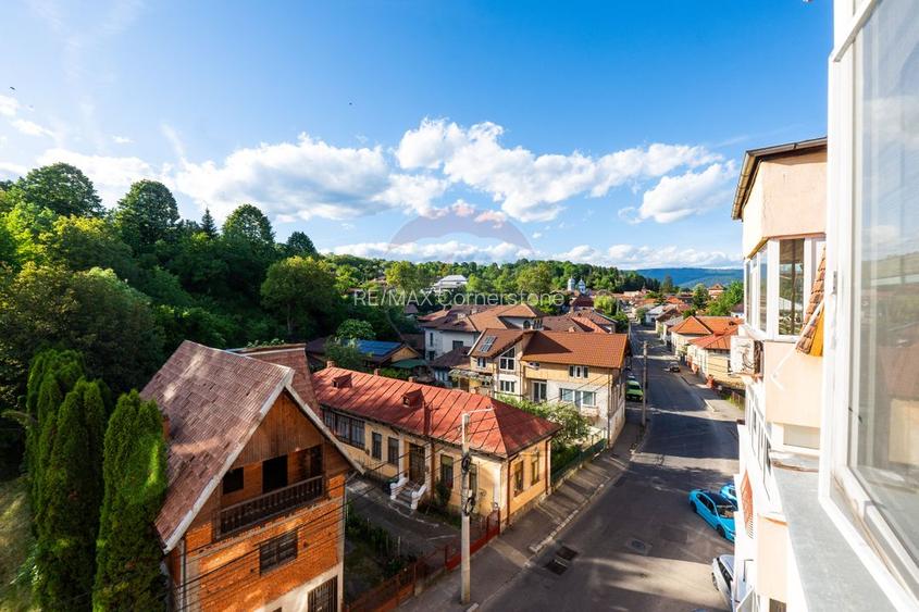 Apartament cu 3 camere de vânzare în Centrul orașului Câmpulung - 10