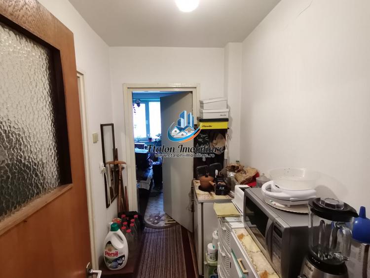 Apartament 4 camere semidecomandat, etaj 6, Maratei