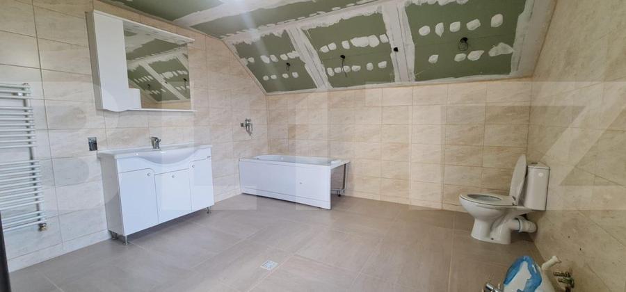 Casa individuala 277 mp, 3 dormitoare, teren 2500 mp, Campia Turzii