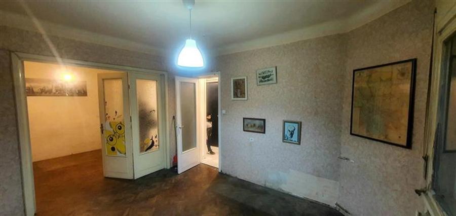 Apartament 3 camere Piata Sfanta Vineri