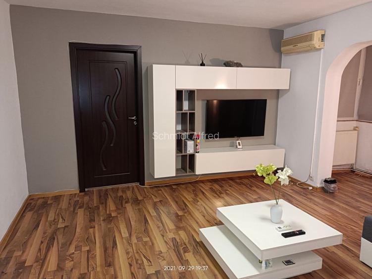 PROPRIETAR Inchiriez Apartament 2 camere, 51 mp, Zona Lipovei, Centrala - 7