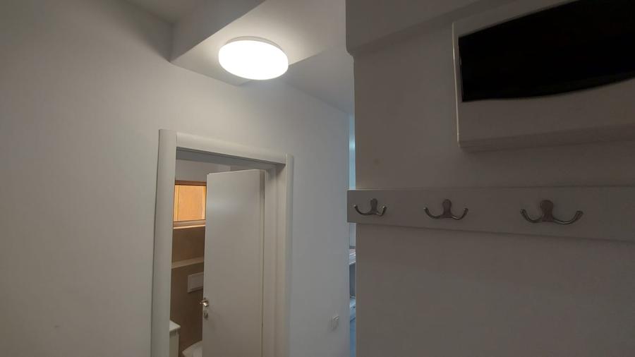 STUDIO DUBLU CU CURTE PROPRIE | recent renovat, metrou 12 minute