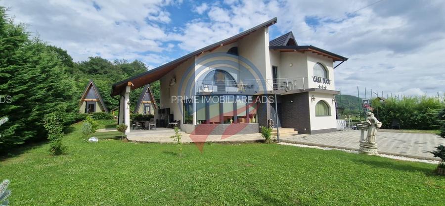 Pensiune 3 stele de vânzare în Călimănești - 8 camere + 2 A-Frame - Teren 5.574 - 32
