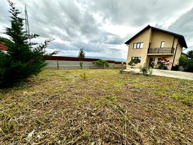 Vila cu 5 camere si 2 bai de vanzare in Horpaz