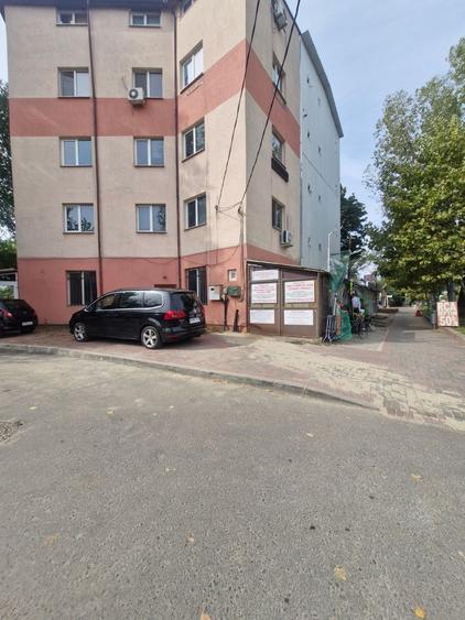 Bulevardul Basarabia // Spațiu Comercial // 3 Birouri