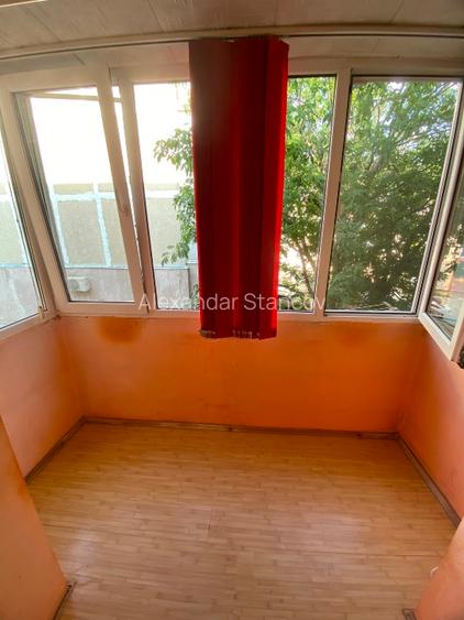 Vând apartament 3 camere, 47 mp, zona Calea Șagului - 5