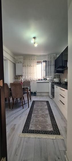 De vanzare apartament cu 3 camere, Piata Centrala, et. 3, 105.000 euro - 4