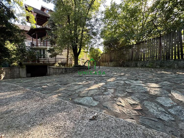 Casă tip duplex spațioasă în zona de Nord