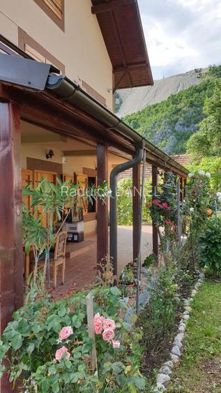 DE  VANZARE  VILA PIETRENI VALCEA , 600 M2 PRETABILA  CASA DE VACANTA , PENSIUNE - 5