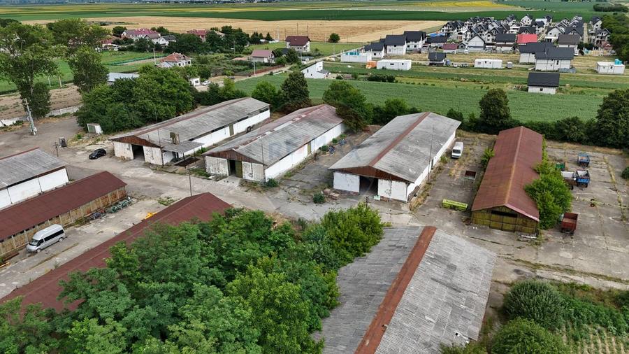 Platformă industrială 33.051 mp teren | 7.120 mp hale | Verești – SV