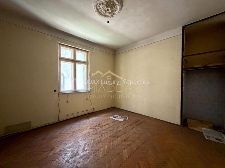 Vila cu 10 camere *540mp* // Zona Titulescu - 28