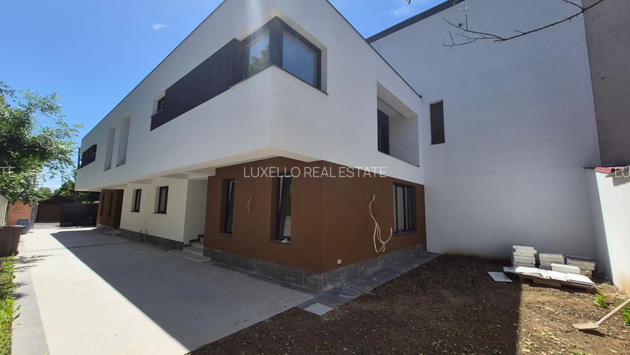 VILA SUPERBA CU 5 CAMERE AMPLASATA IDEAL - 48