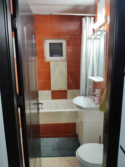 Apartament 3 camere 73 mp bucatarie generoasa lift pivnita Vasile Aron