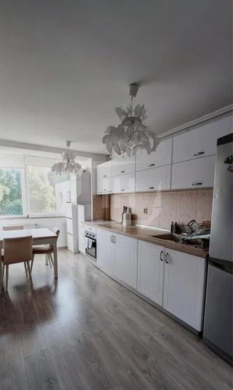Apartament 3 camere I cu parcare I zona Platinia