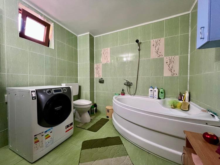 Fidelia Casa vă oferă spre vânzare o vila individuală cu 5 camere si 2 băi