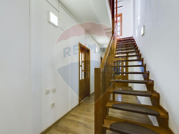 Casa cu 5 camere de inchiriat 210 mp | Eroii Revolutiei
