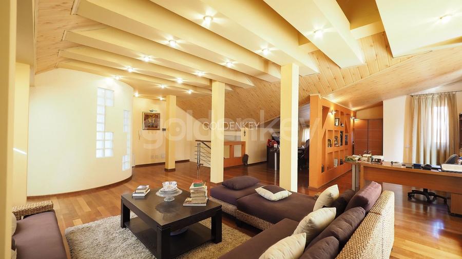 Vila cu 9 camere, 5 bai | D+P+1+M | 416mp teren - 21
