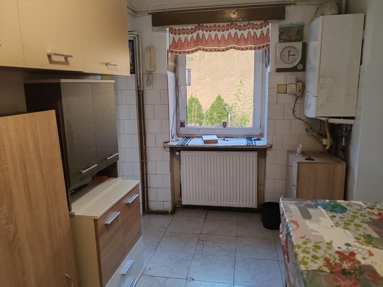 Casa 4 camere libera la vanzare GHIMBAV