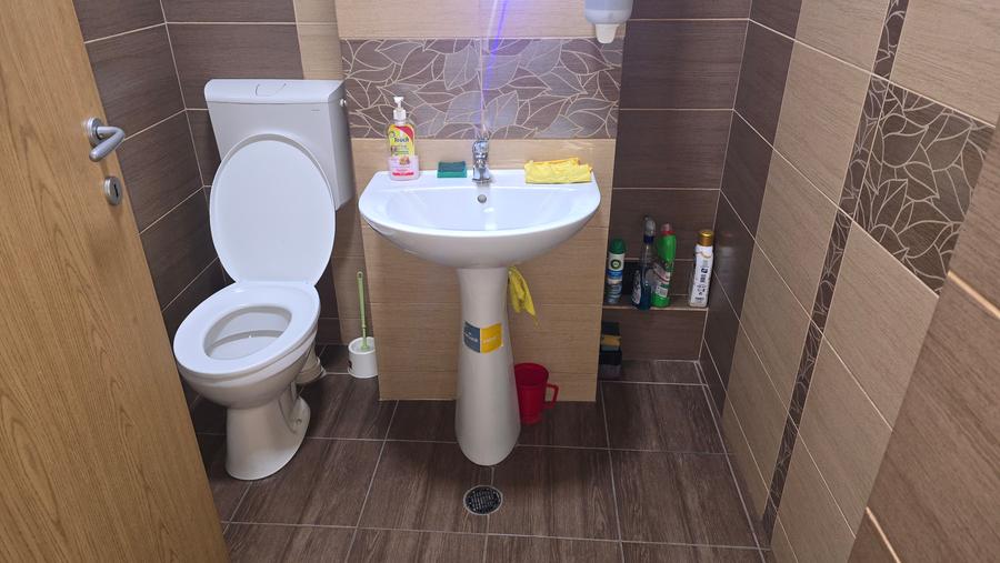 Inchiriez spatiu comercial in Deva, zona ultracentrala, Decebal colt cu Creanga
