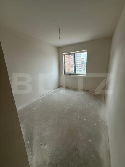 Apartament semidecomandat, 48 mp, lift, incalzire in pardoseala, zona Vivo