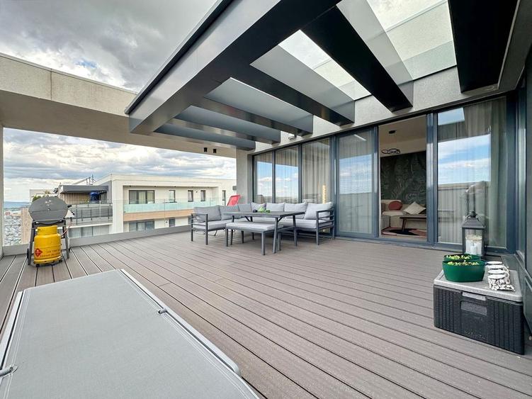 Apartament Premium cu 3 Camere – Vedere Panoramică către munți și oraș