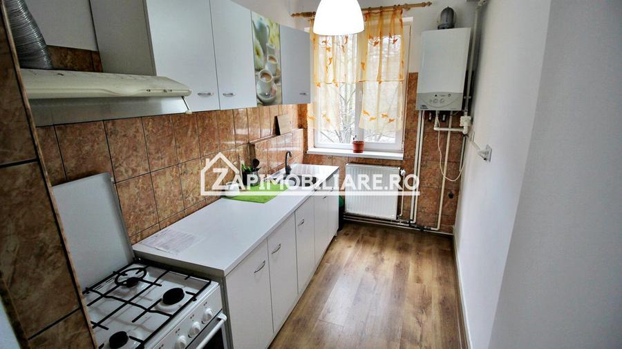 Apartament 2 camere, 1 pivniță, 55 mp,et 1,aproape de Centru