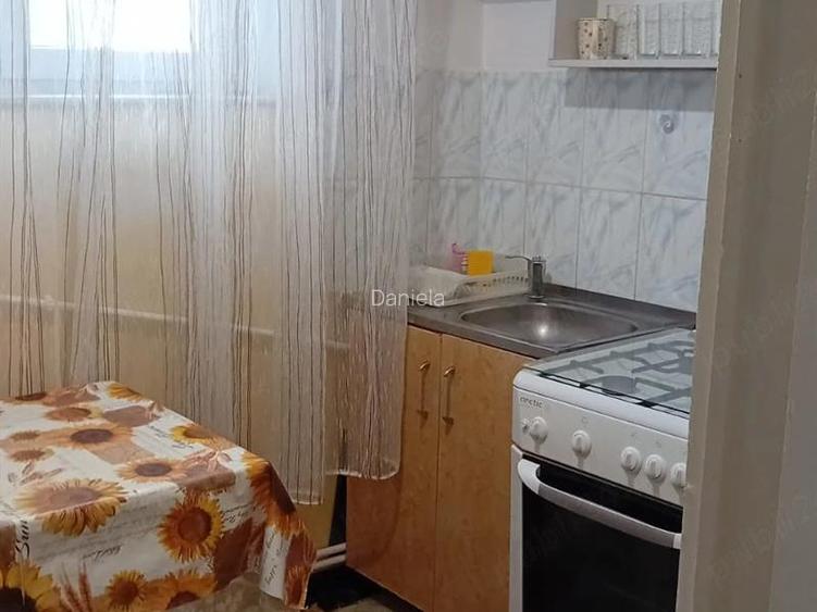 Apartament 3 camere, decomandat, George Enescu