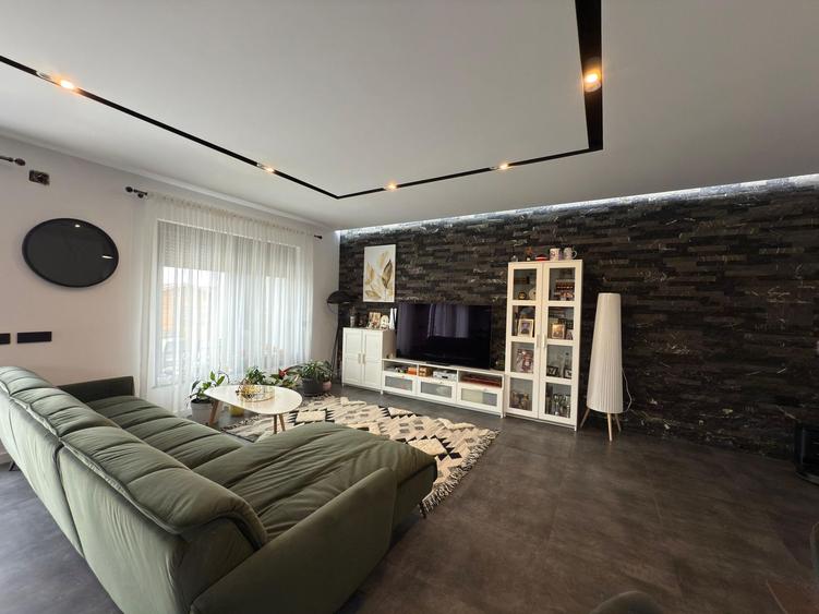 CASA DE LUX - 400.000 Euro - GHIRODA